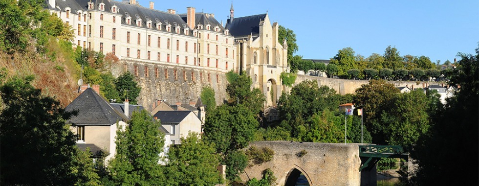 #1 URBAN TRAIL THOUARS