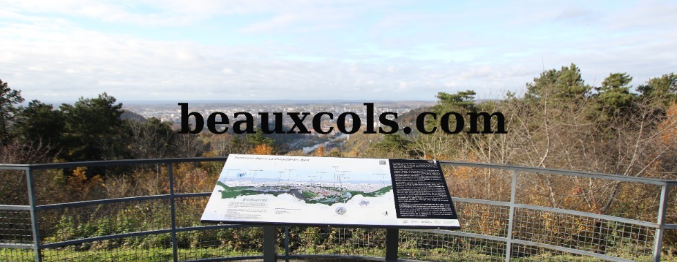 Chapelle des Buis et le Monument de la Libération